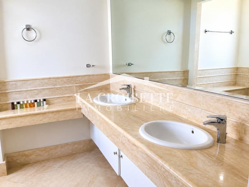 Villa S+4 avec piscine à Gammarth